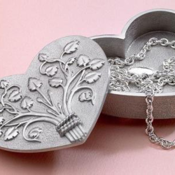 🆕 Vilmain Pewter Trinket/Treasure box Briar Rose - Picture 5 of 5